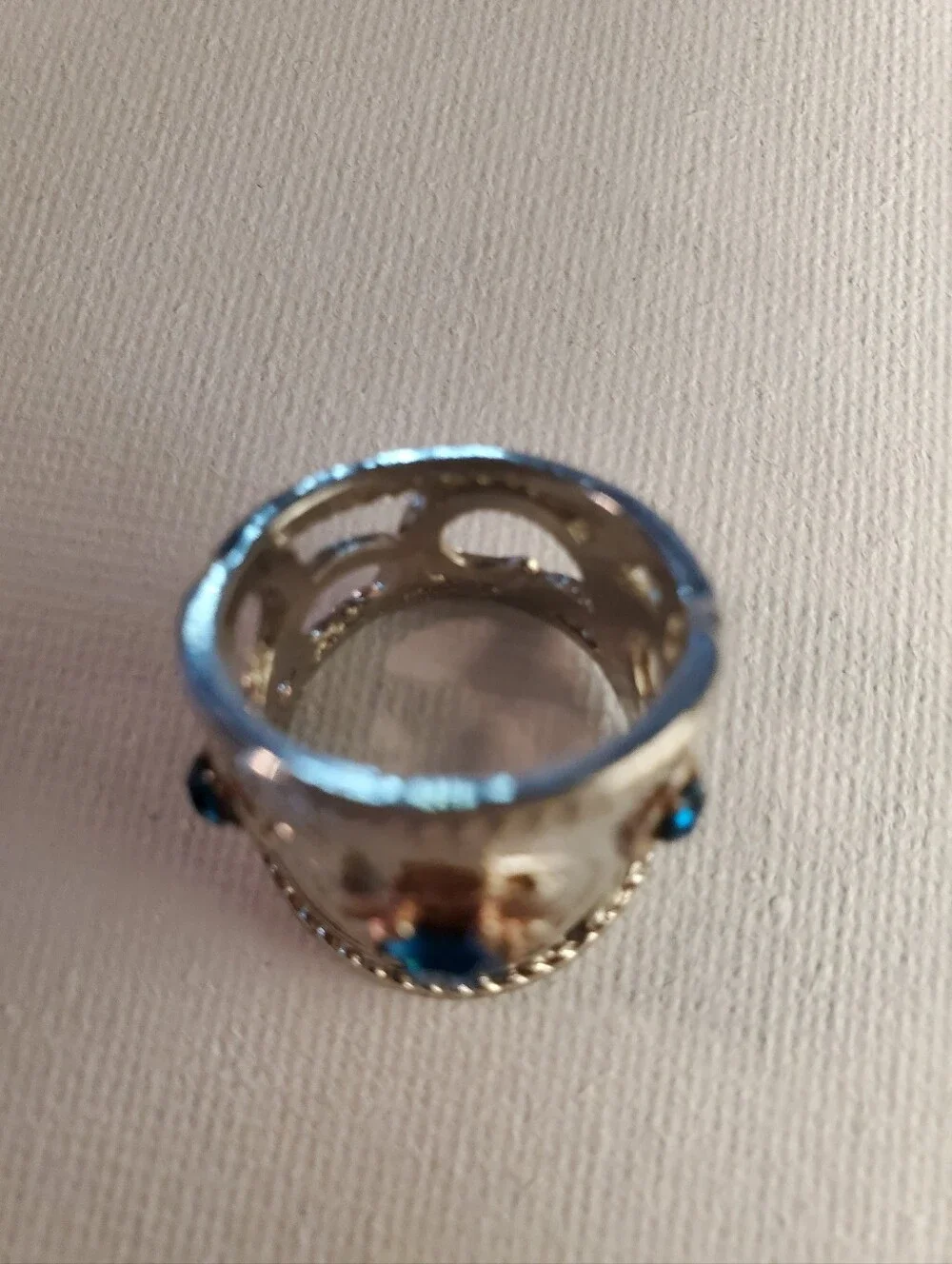 Faux Silver Floral Statement Ring with Teal Blue Crystals‎ Size 7 NWOT